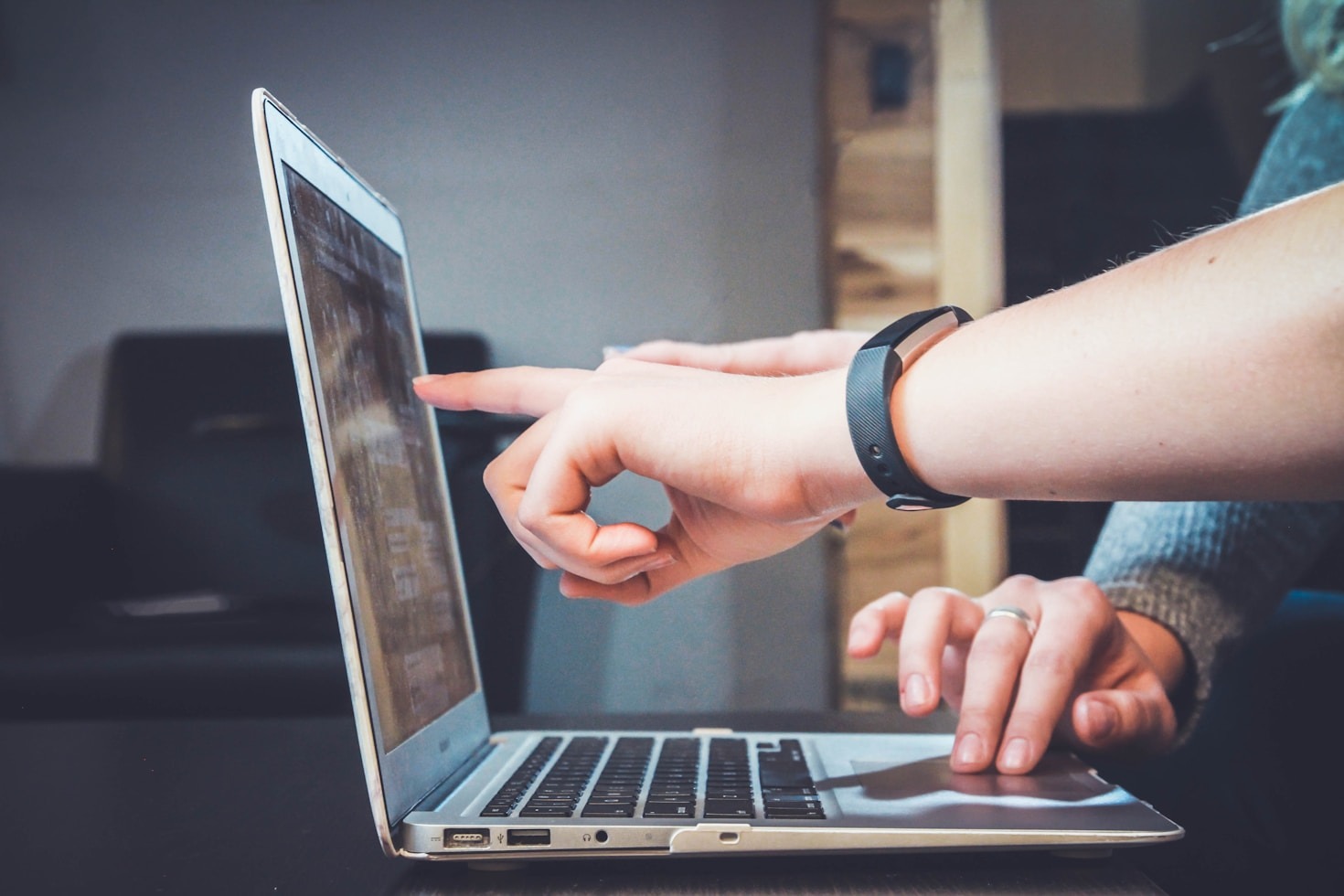 Mastering Languages: Tips from the Experts